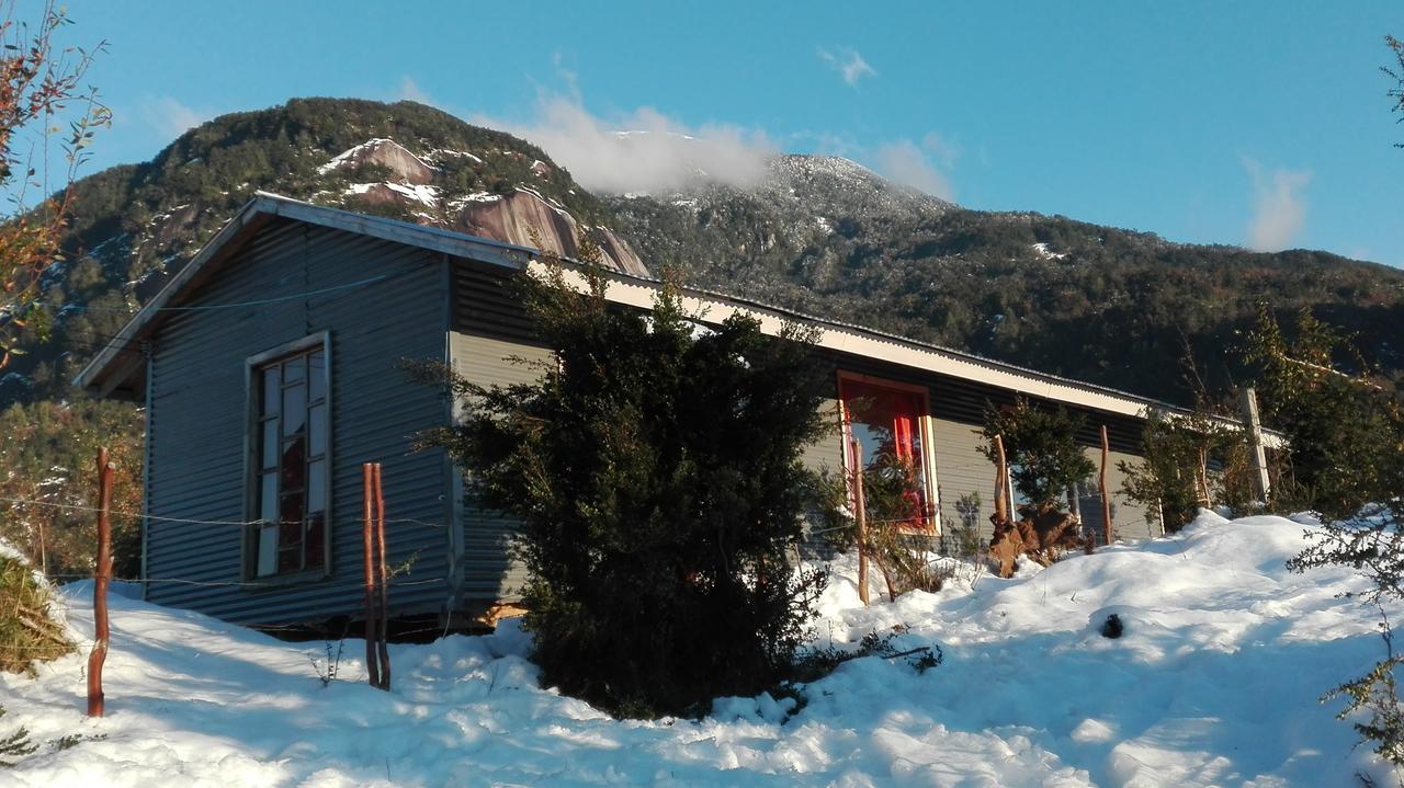 Cabanas Lomas Del Salto Puerto Chacabuco Exterior foto